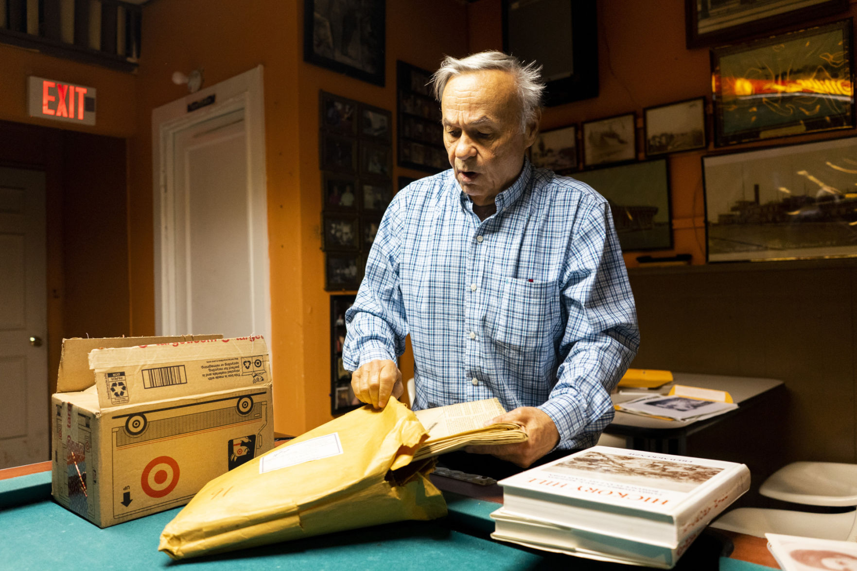As neighborhood bars disappear, Colesante’s taps its sense of community for survival